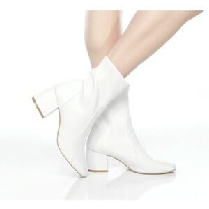 Stuart Weitzman Size 7B White Curveblock Leather Boots Booties Block Heels OS6-1